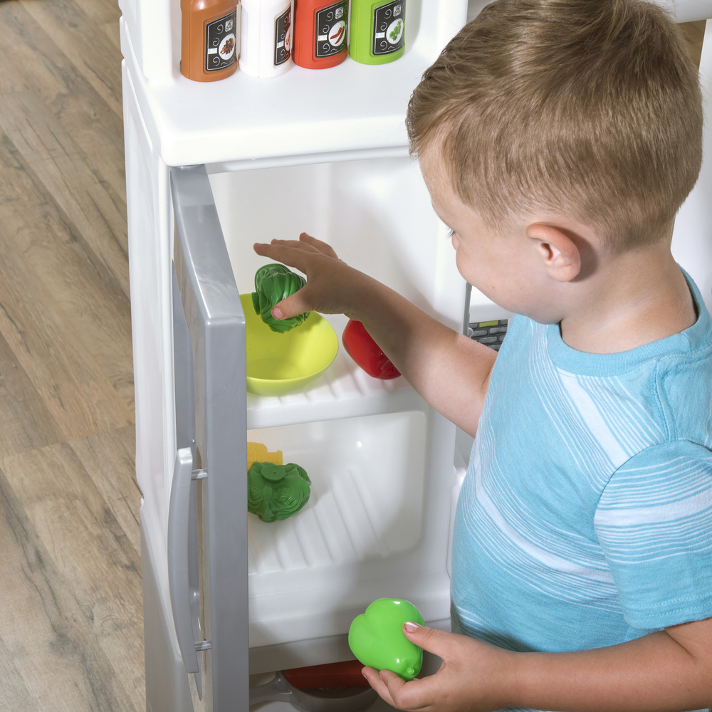 COCINITA MODERNA DOWNTOWN PARA NIÑOS STEP 2 GRIS