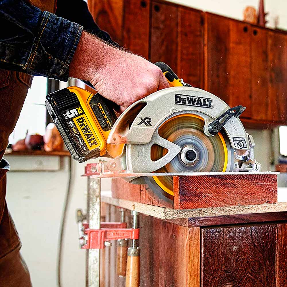 SIERRA CIRCULAR DEWALT 20V MAX 7 1/4 BRUSHLESS SIN BAT