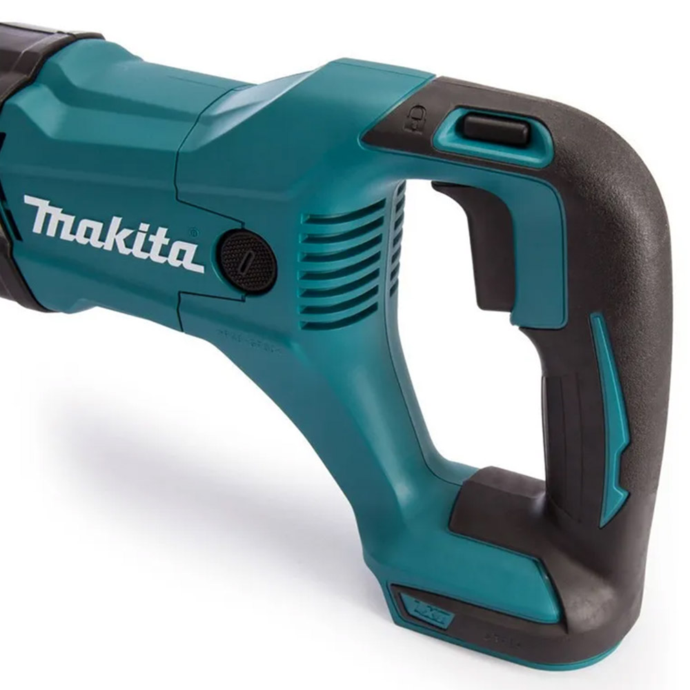SIERRA SABLE MAKITA 18V 32 MM XPT LXT SIN BATERÍA NI CARG