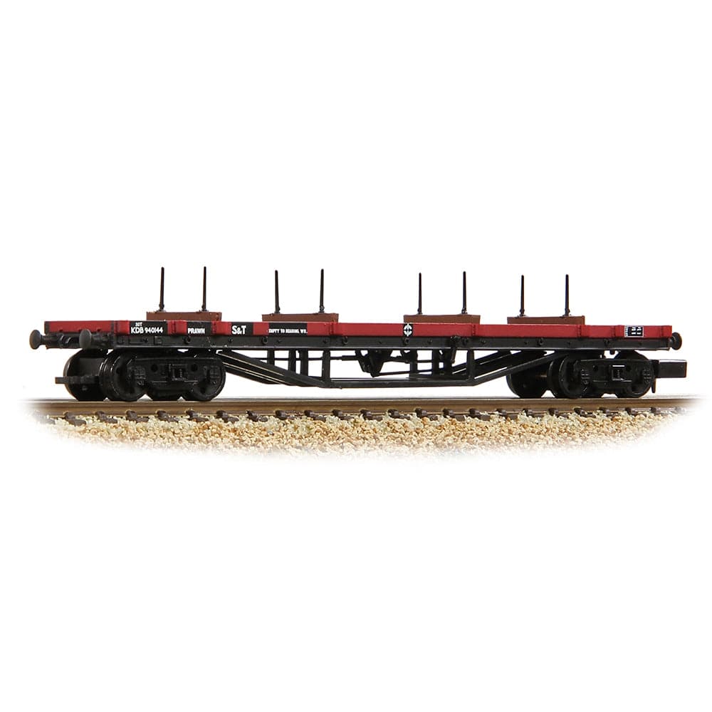 Graham Farish N 30T 'Prawn' Bogie Bolster KDB940144 BR Gulf Red (Weathered with Load)