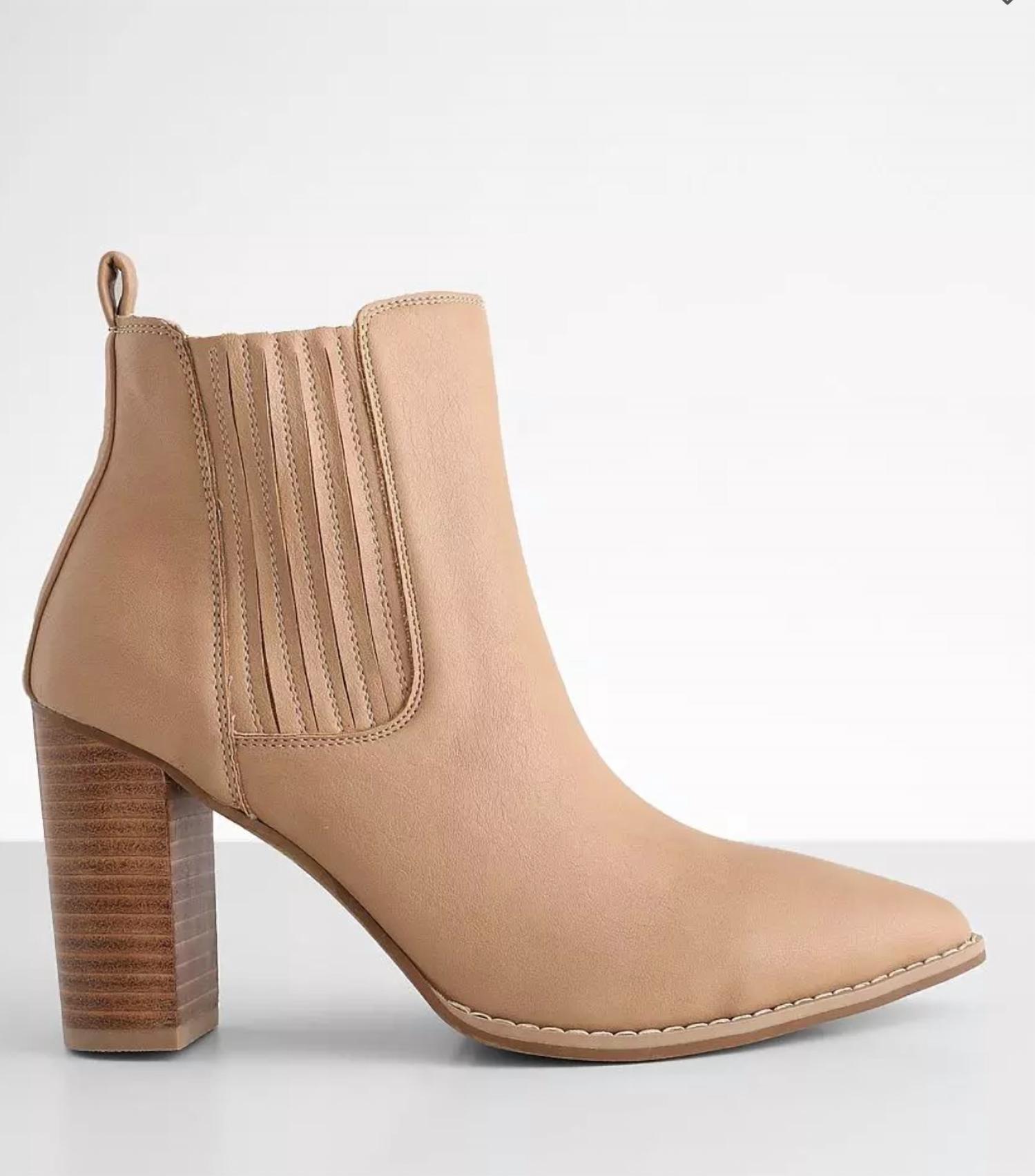 Oasis Society Finley Ankle Boot In Nude