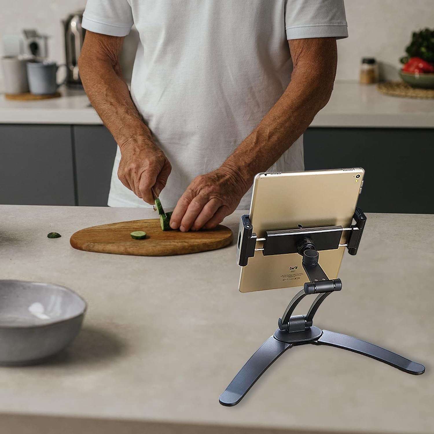 Ripley - SOPORTE PARA TABLET Y CELULAR MULTIFUNCIONAL DE PARED Y MESA