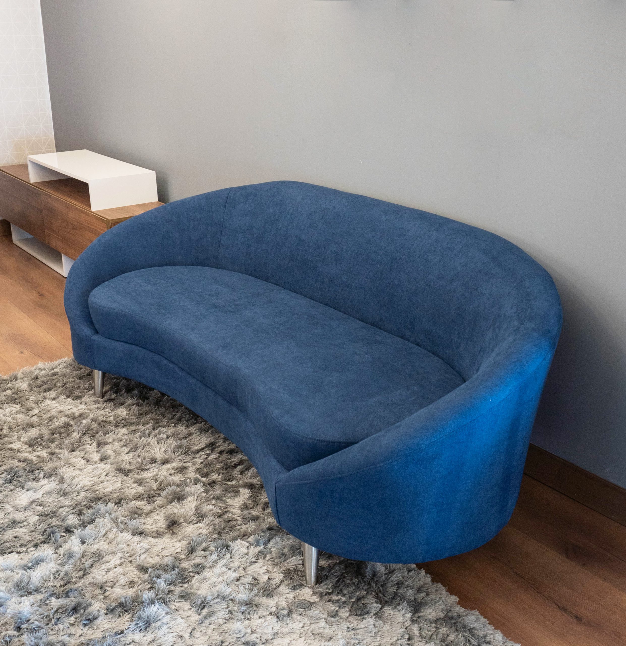 SOFA DE 3 CUERPOS DE ESTILO MODERNO PRAVI URBAN HOME MODELO NOGUCHY AZUL