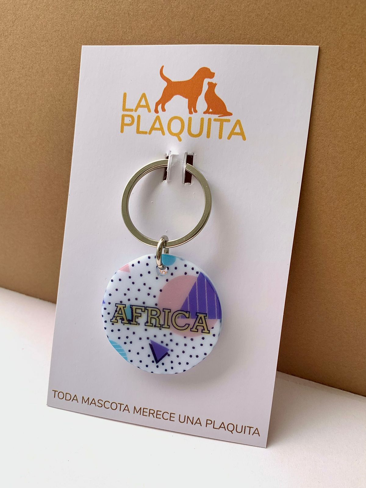 PLACA DE IDENTIFICACIÓN PERSONALIZADA PARA MASCOTAS LA PLAQUITA COLECCION MEMPHIS DISEÑO FORMAS